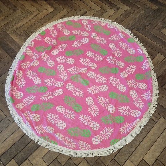 viv & Lou Other - Viv & Lou 59" Pink Pineapple Of My Eye Sand Circle Beach Towel with Fringe